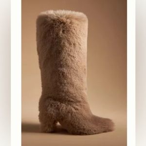 [NEW] Jeffery Campbell’s Fuzzie Faux Fur Pointed Toe Boot in Taupe, Size 8 1/2